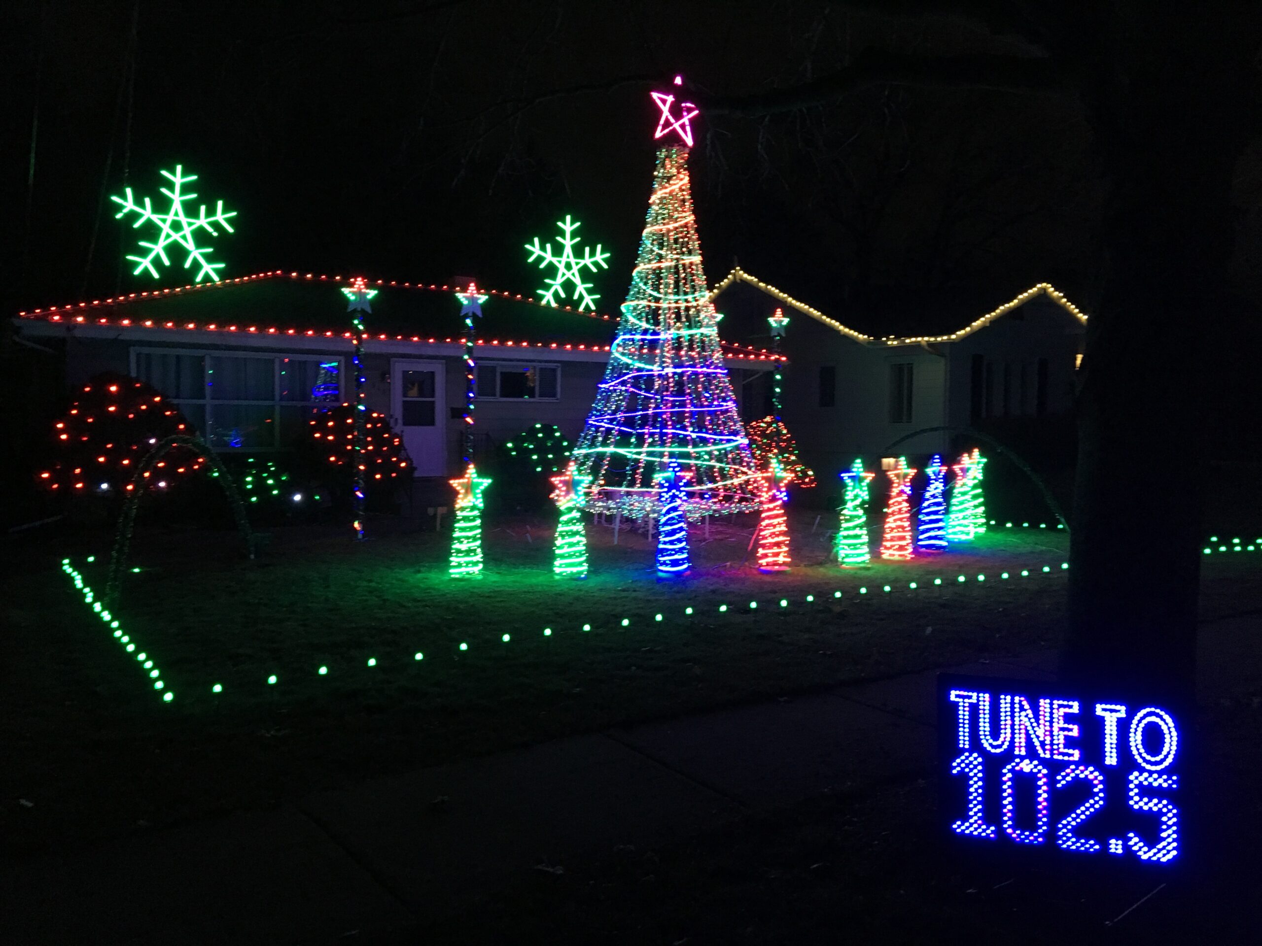 Httpschristmas Lights New.s3.Amazonaws.comuploadsdisplay Picture22598834Wheaton Christmas Lights Scaled