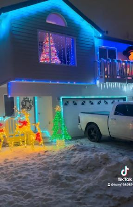 611689745 1498525587