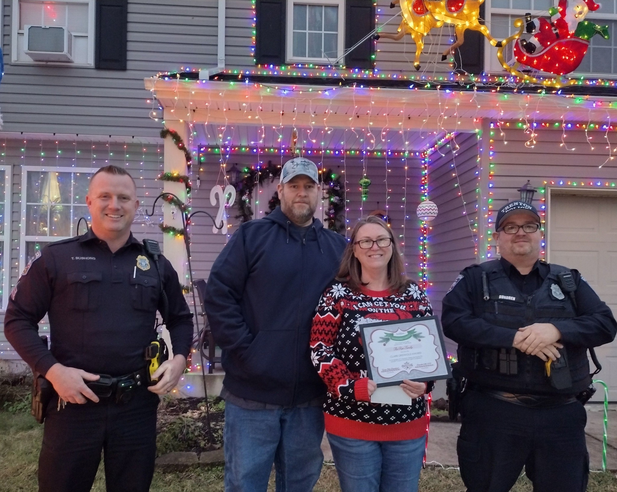 City Of Trenton Christmas Decorating Contest 7 Clark Griswold Winners Roe Family