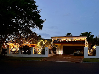 276057266999999981530538962