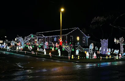 Pasquinelli's Christmas Light Display